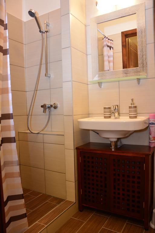 Bodza Apartmanok Eger Kamer foto